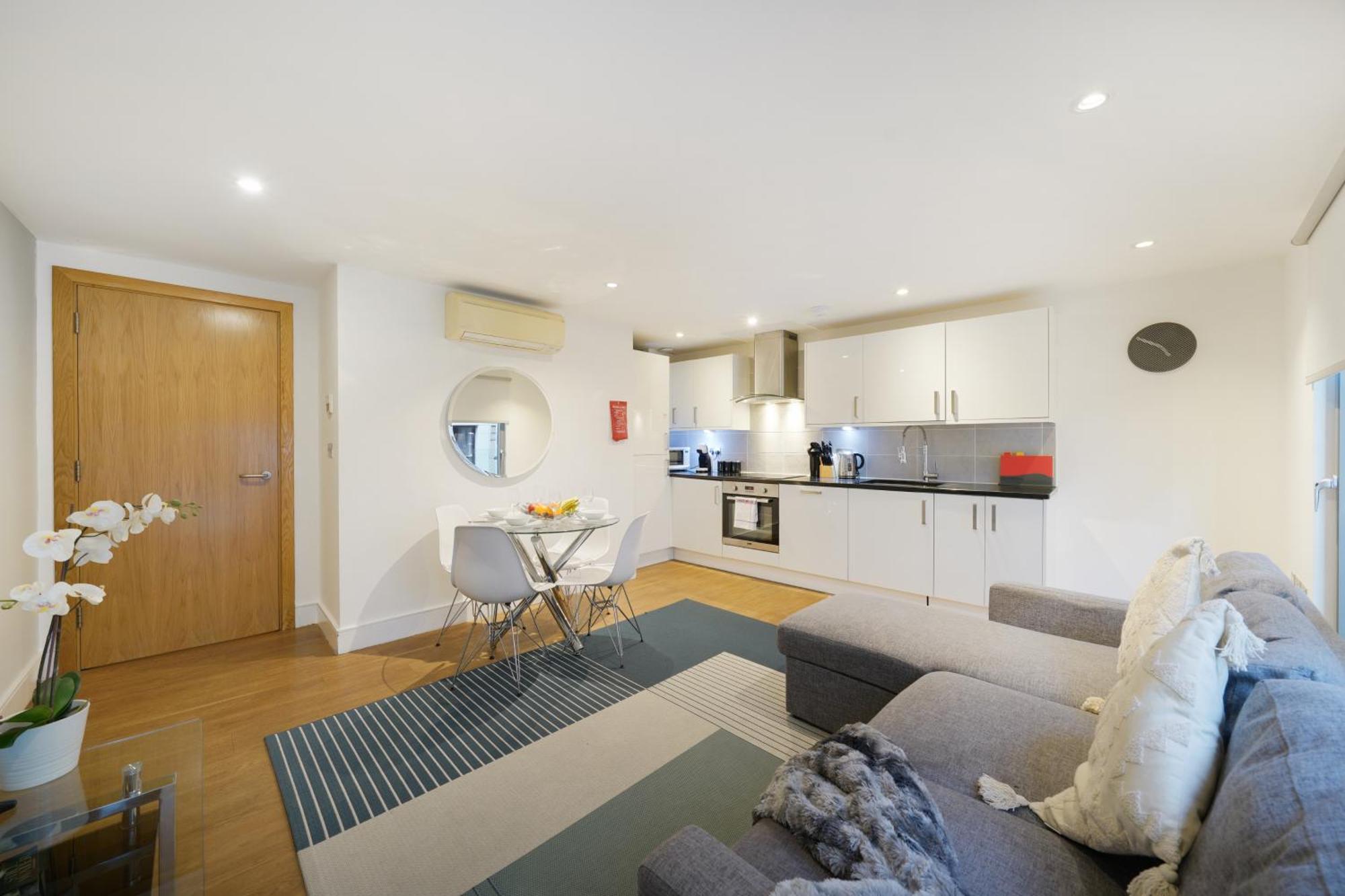 Modern Apartments In Bayswater Central London Free Wifi & Aircon By City Stay Aparts 런던 외부 사진